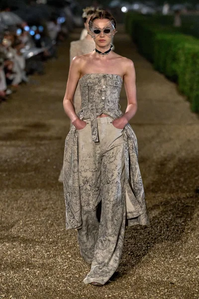 Look 36